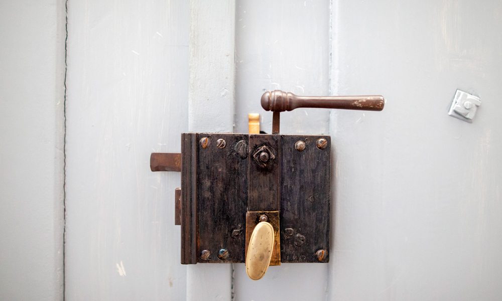 door-lock of the entrance door